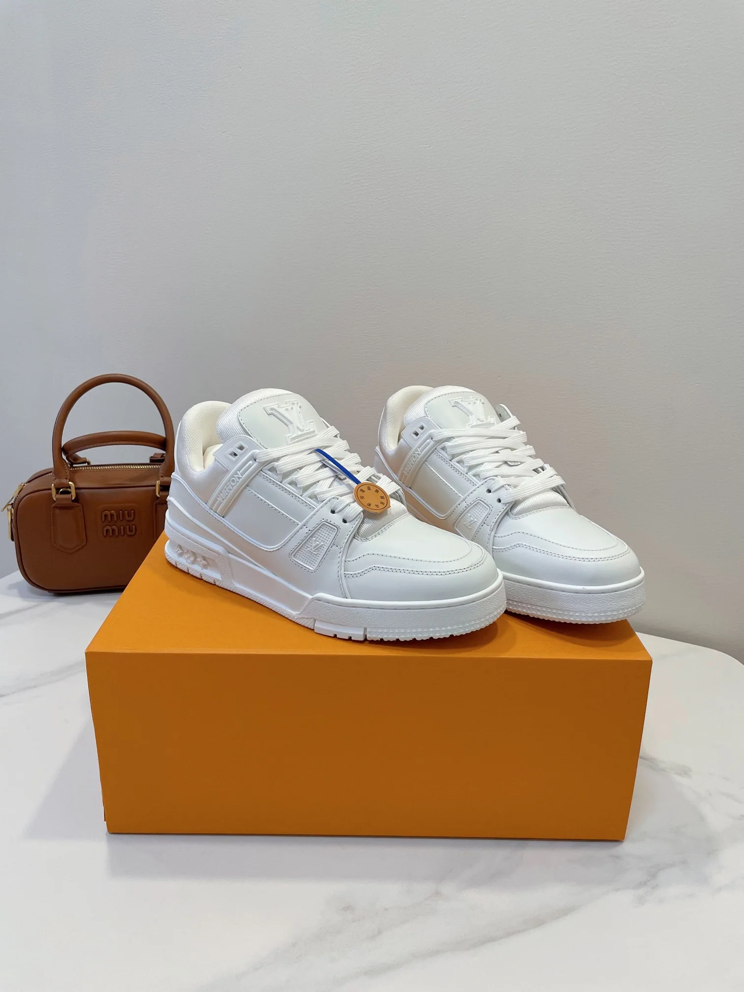 루이비통 트레이너 스니커즈 상세 이미지 2