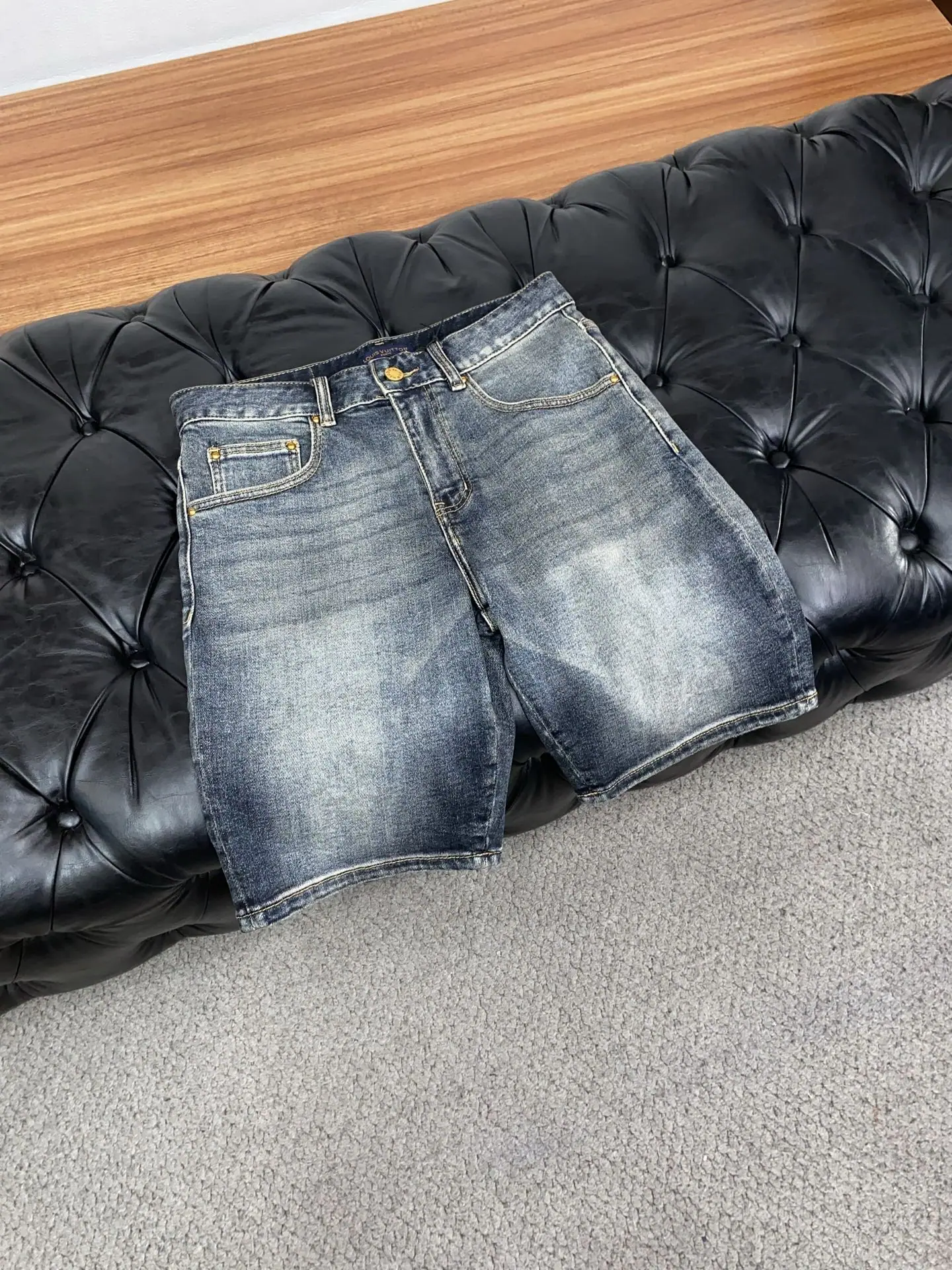 루이비통 데님 슬림핏 남성 반바지 상세 이미지 8