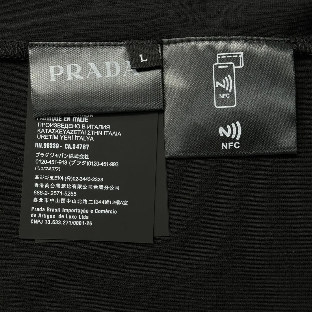 프라다 남성 슬림핏 스트레치 코튼 반팔 폴로셔츠 상세 이미지 9