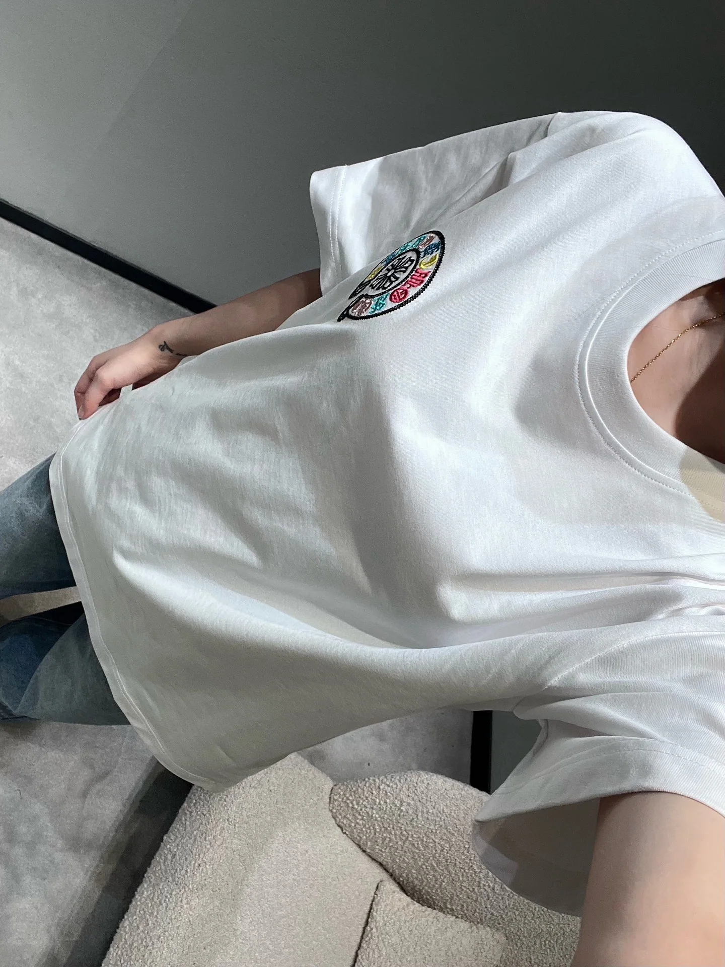 크롬하츠 여성 자수 프린트 오버핏 반팔 티셔츠 상세 이미지 5