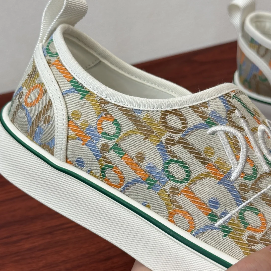 디올 26SS 런웨이 자수 솔트윈드 캐주얼 로퍼 남성 슬립온 신발 154408 Dior Sneakers 상세 이미지 6