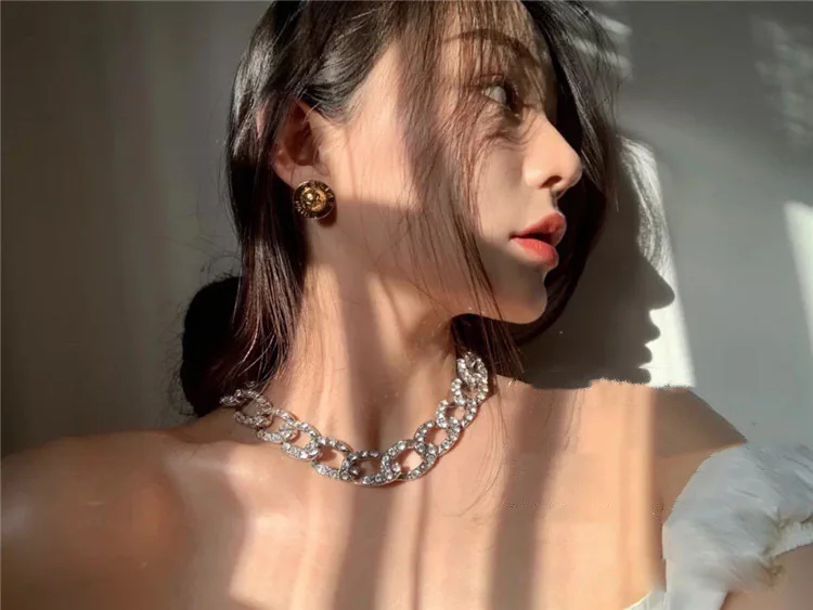 셀린느 C 골드 비즈 스타 귀걸이 상세 이미지 2
