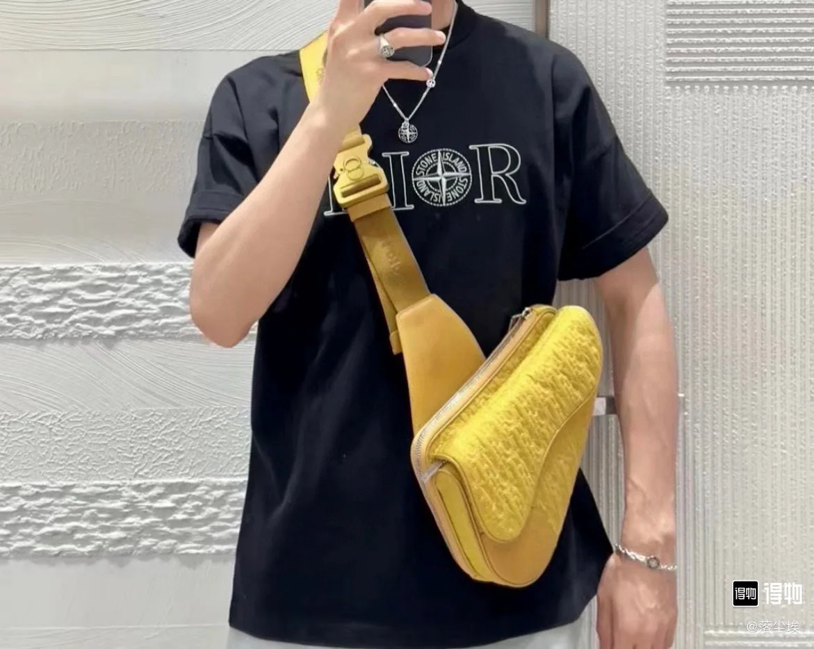 디올 여성 자수 반팔 티셔츠 상세 이미지 3