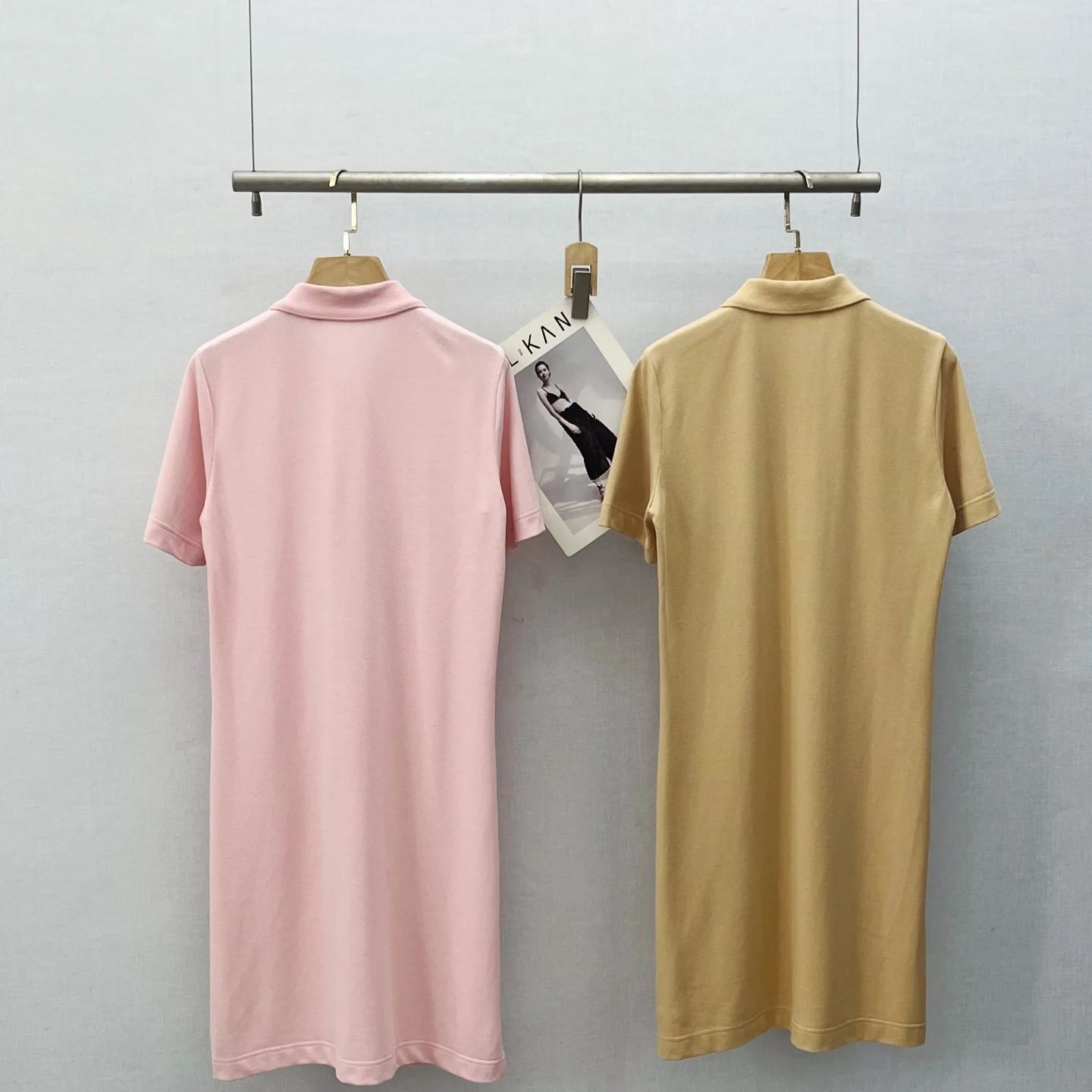 버버리 승마 엠블럼 하프 버튼 폴로셔츠 상세 이미지 2