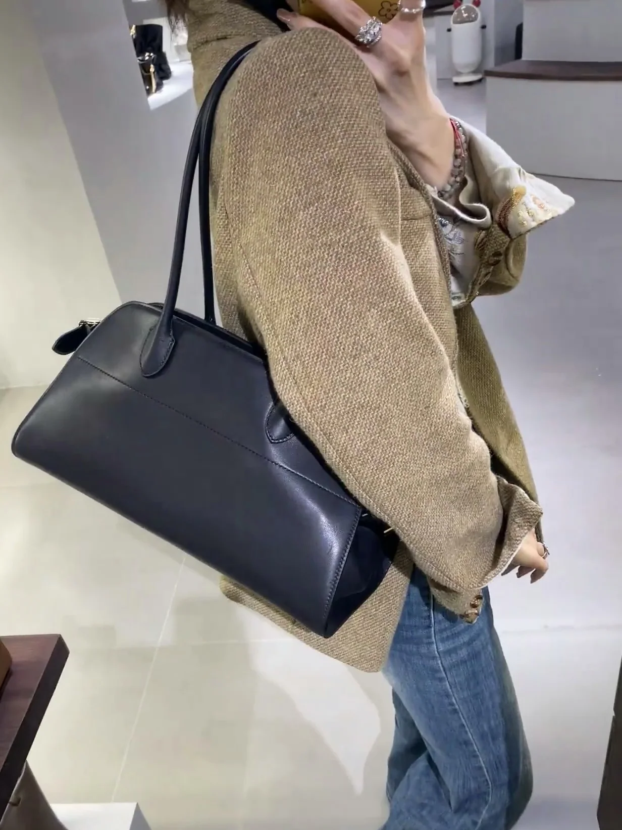 더로우 가방 상세 이미지 5