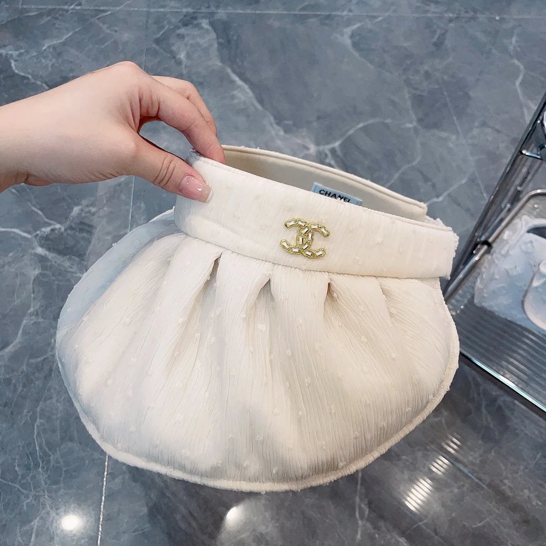 샤넬 3D 도트 접이식 바이저 모자 상세 이미지 3