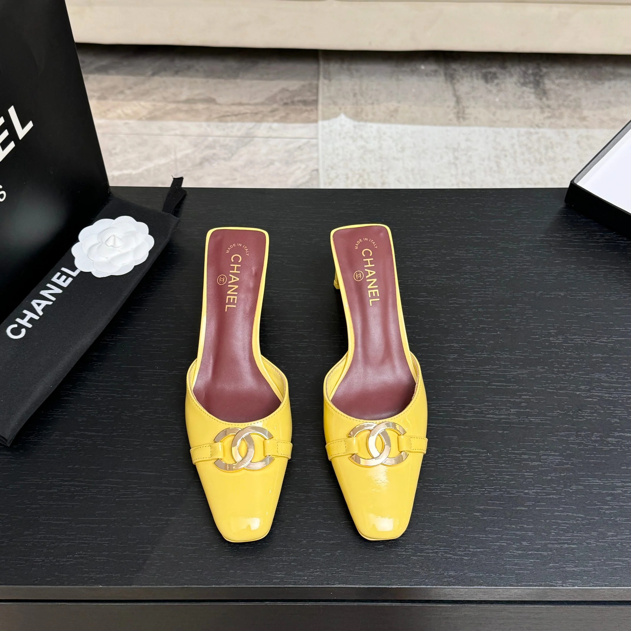 샤넬 더블 C 싱글 슈즈 신발 상세 이미지 1