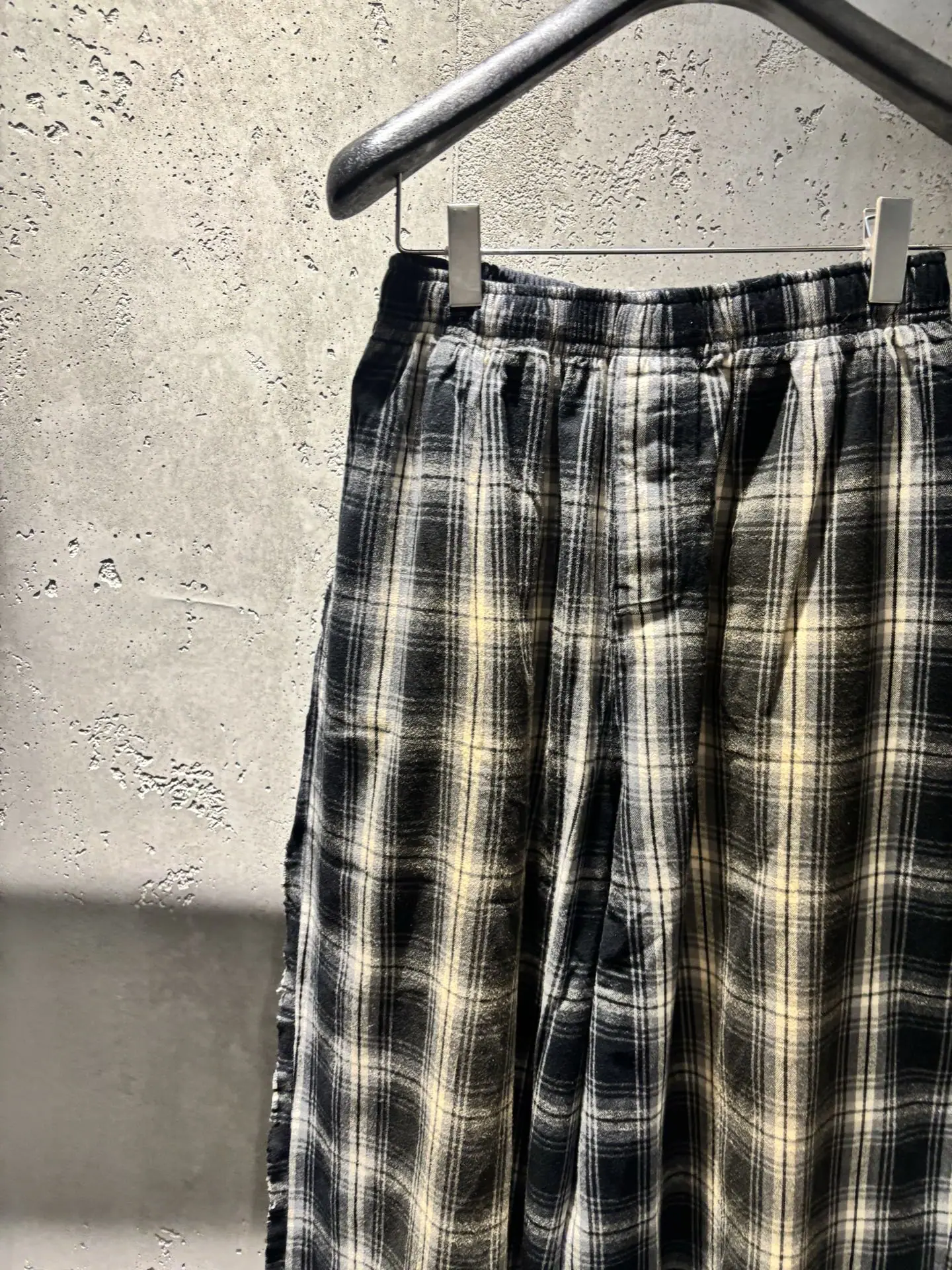 발렌시아가 남성 바지 상세 이미지 6
