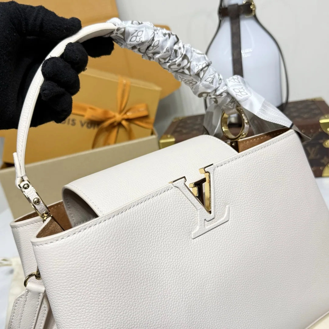 루이비통 카프시뉴 수플르 미디엄 핸드백 M14370 상세 이미지 5