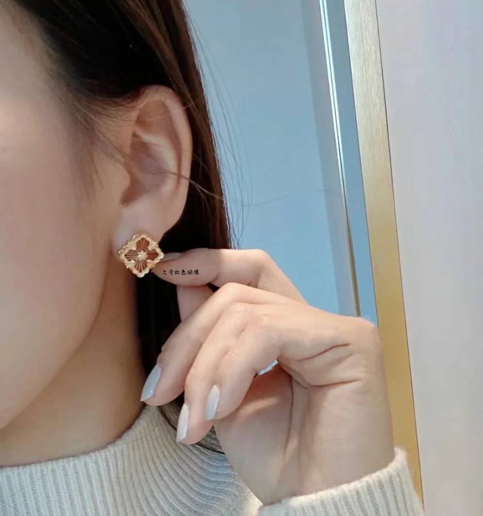 부첼라티 오페라 컬렉션 레드 에나멜 클로버 귀걸이 상세 이미지 1