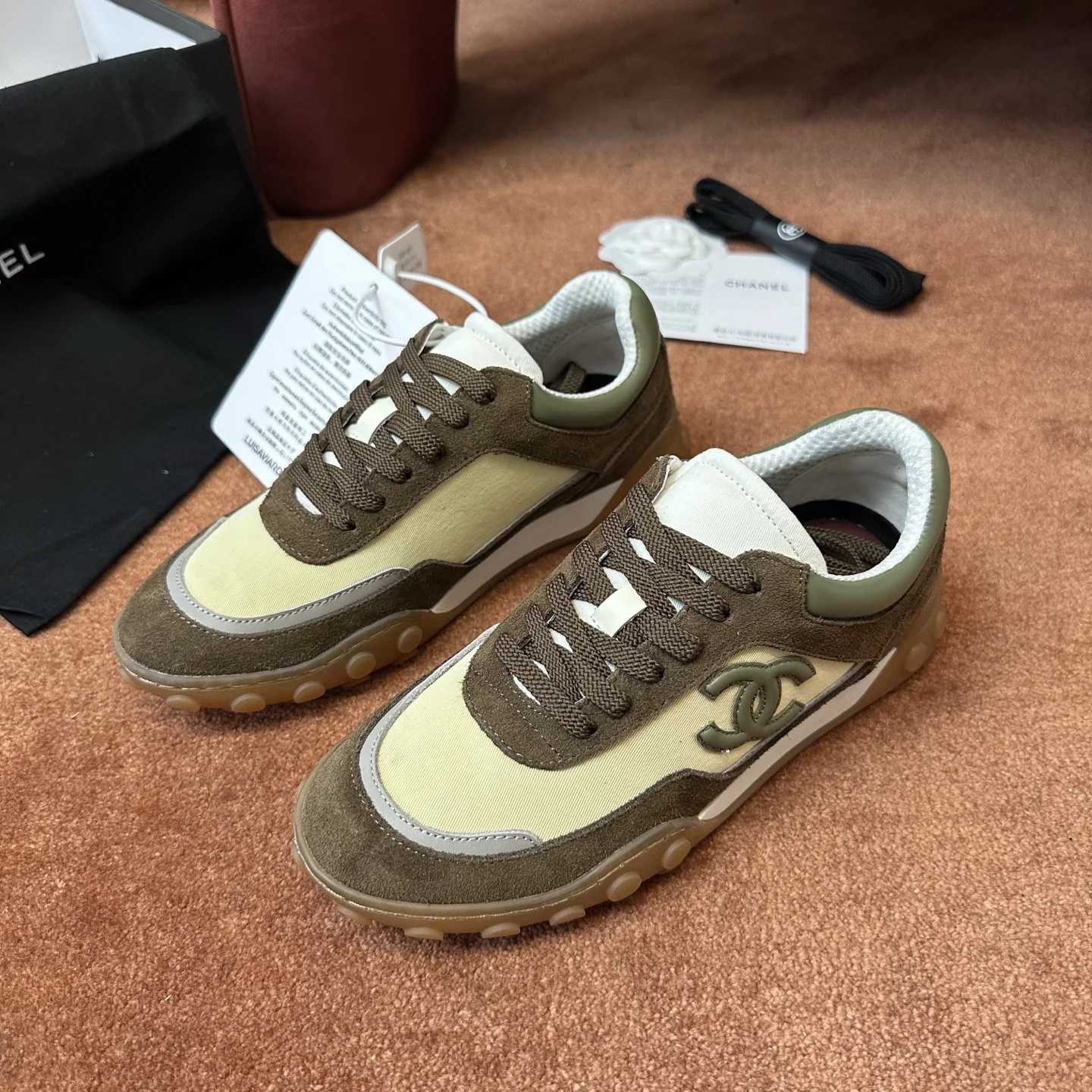 샤넬 트레이닝 스니커즈 상세 이미지 7