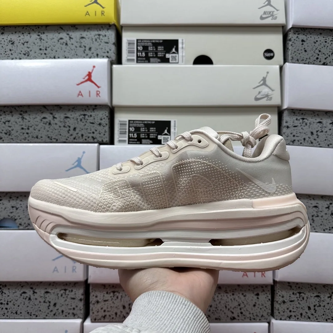 나이키 [5A] 보메로 프리미엄 아이보리 HQ2050-835 201642 Nike Vomero Premium 상세 이미지 9