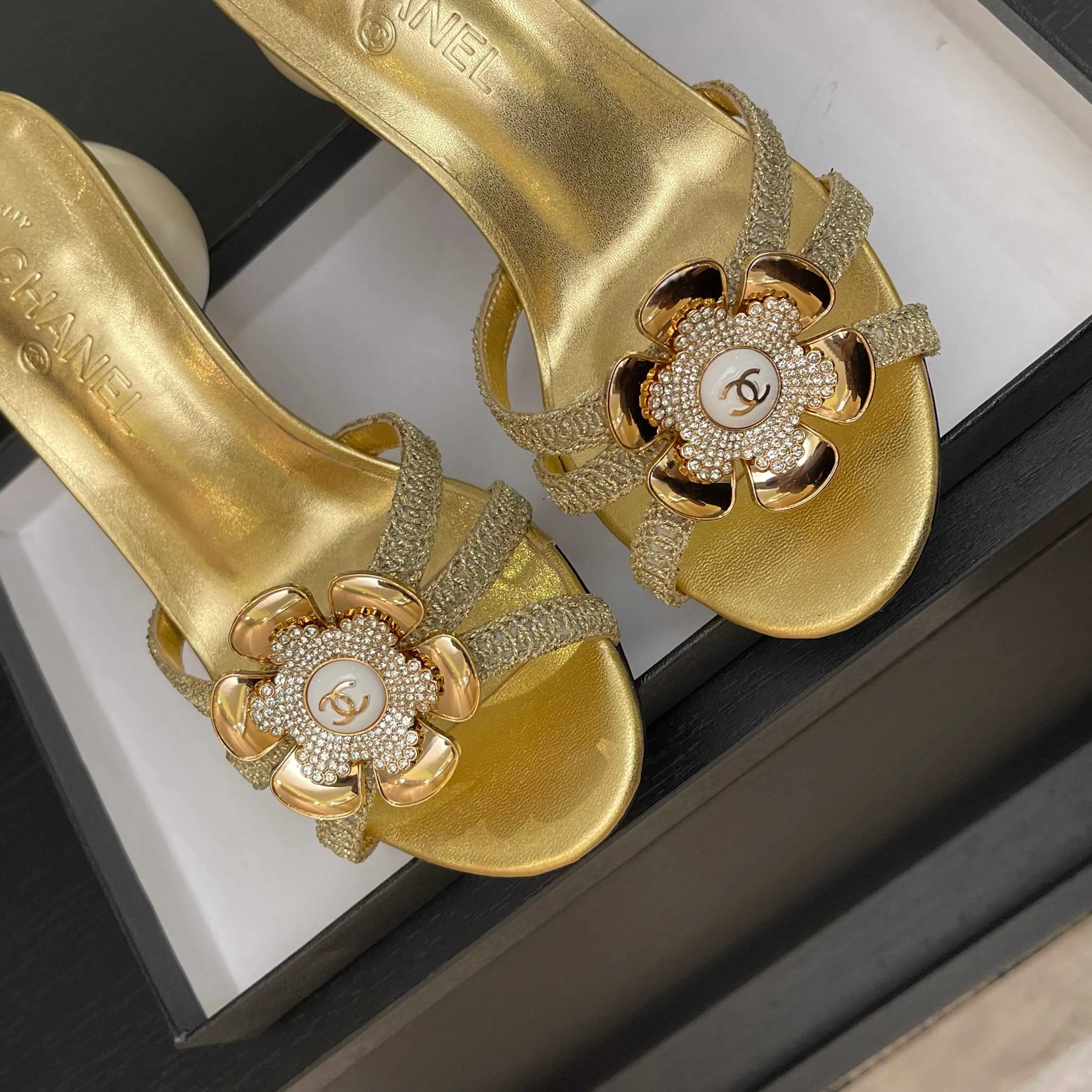 샤넬 뉴 펄 소가죽 메리제인 상세 이미지 3