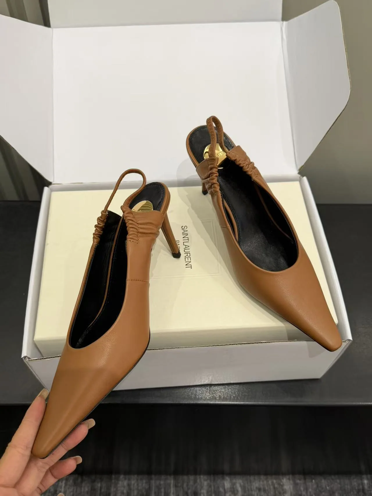 생로랑 YSL 스퀘어 토 오픈 백 샌들 상세 이미지 3