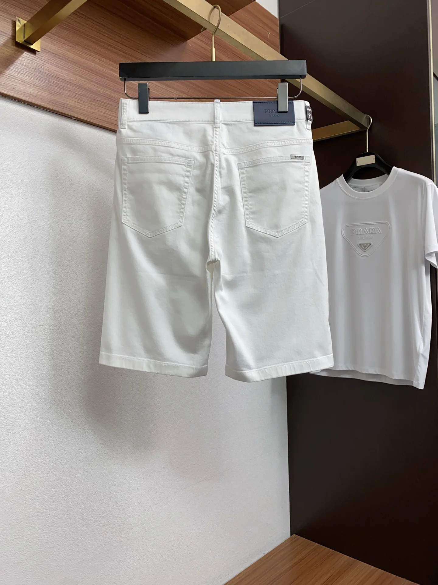 프라다 뉴 데님 슬림핏 남성 반바지 상세 이미지 8