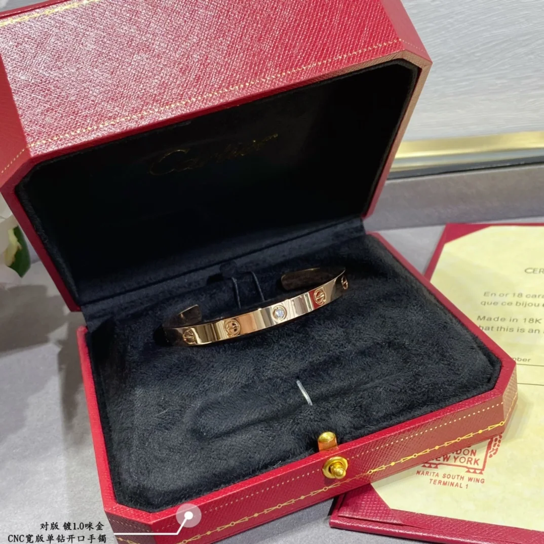 까르띠에 CNC 다이아몬드 오픈 러브 팔찌 상세 이미지 9