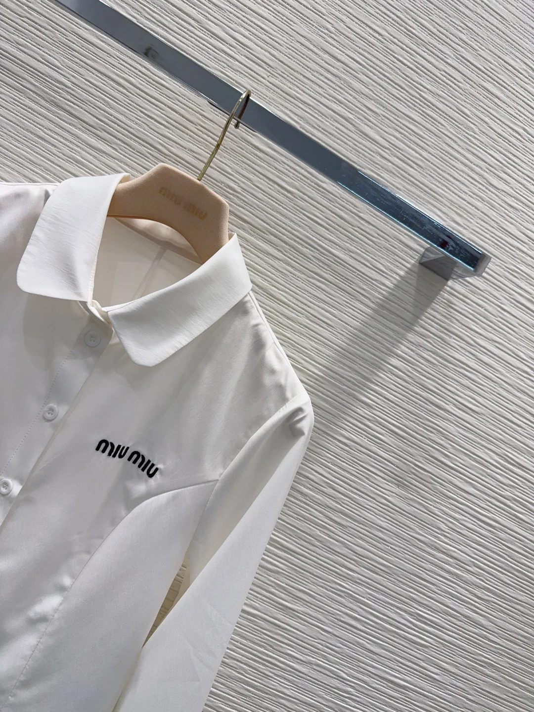 미우미우 2026 SS 여성 셔츠 97217 Miu Miu Shirt 상세 이미지 4