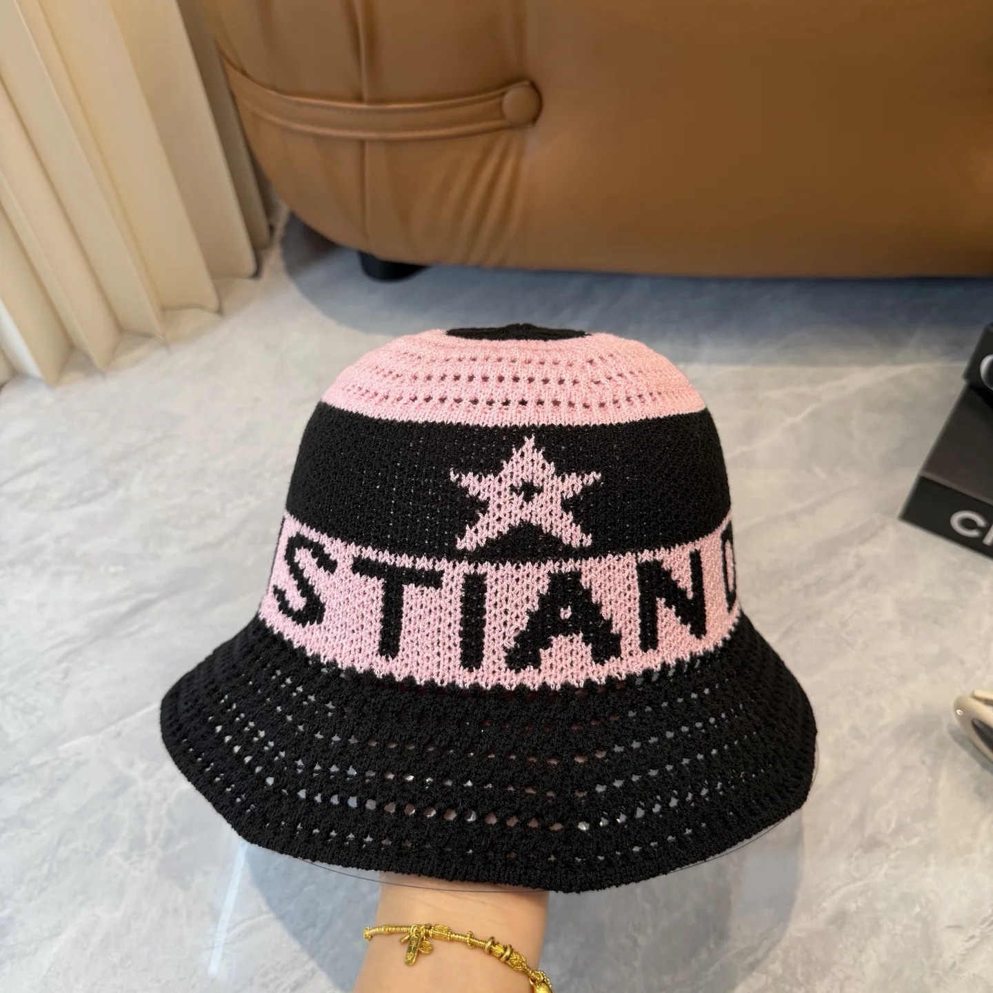 디올 스트라이프 메시 버킷햇 모자 상세 이미지 2