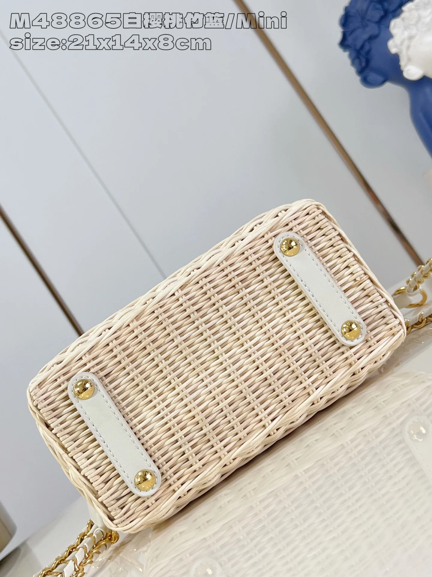 루이비통 화이트 카푸신 미니 핸드백 M48865 상세 이미지 5