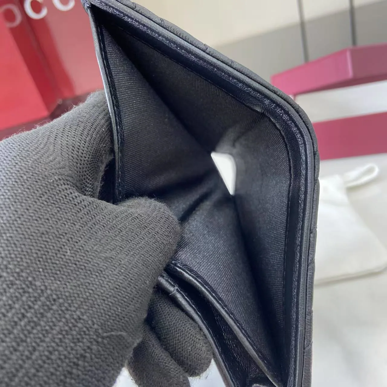 구찌 GG 마몬트 V 퀼팅 램스킨 반지갑 상세 이미지 9