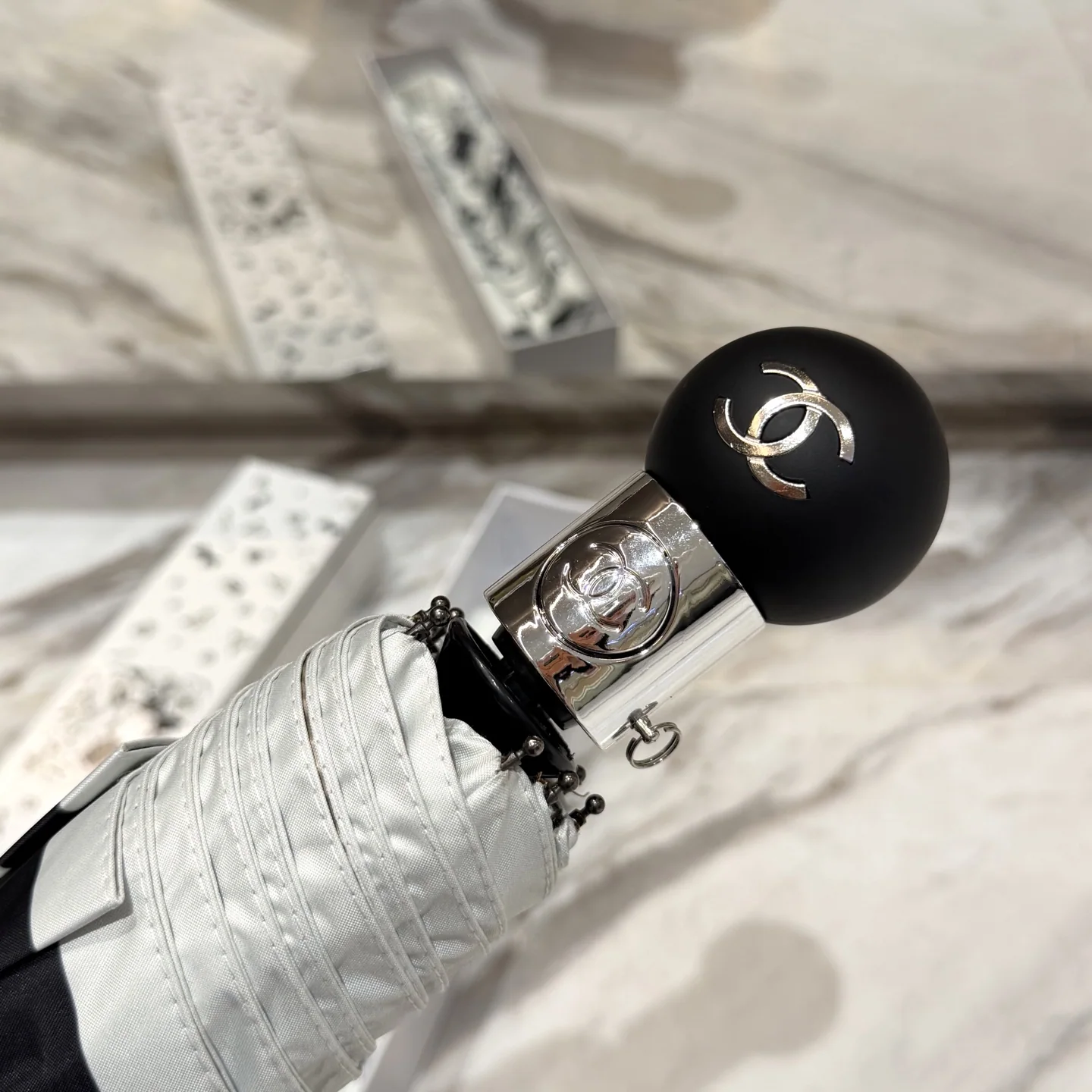 샤넬 우산 85270 Chanel Umbrella 상세 이미지 2