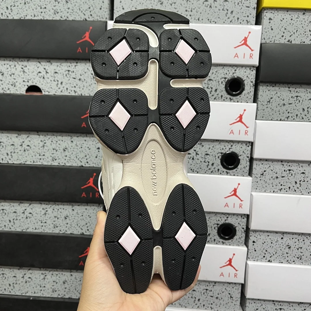 뉴발란스 [C] 9060 U9060AJD 202223 New Balance 9060 상세 이미지 9