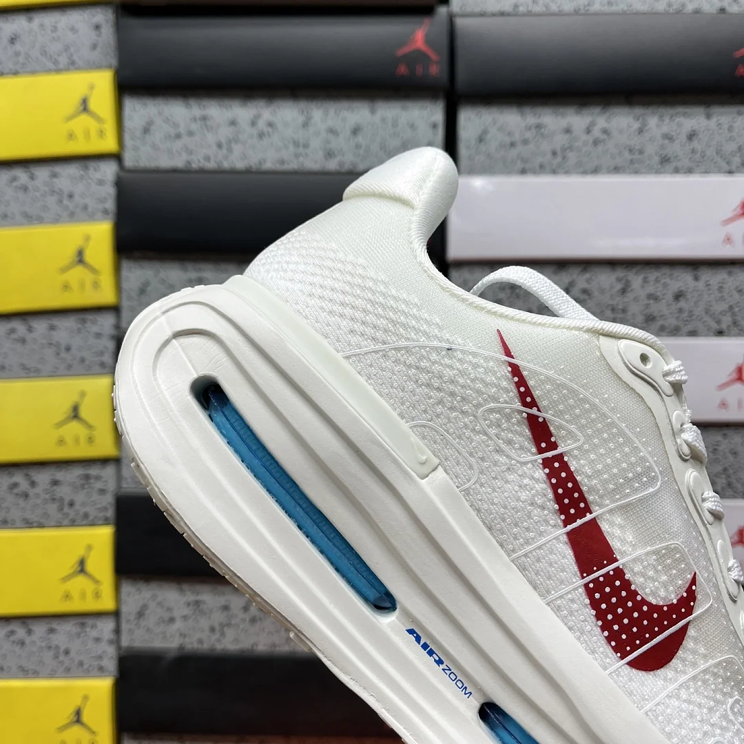 나이키 [CG] 보메로 프리미엄 HQ2050-304 201981 Nike Vomero Premium 상세 이미지 2