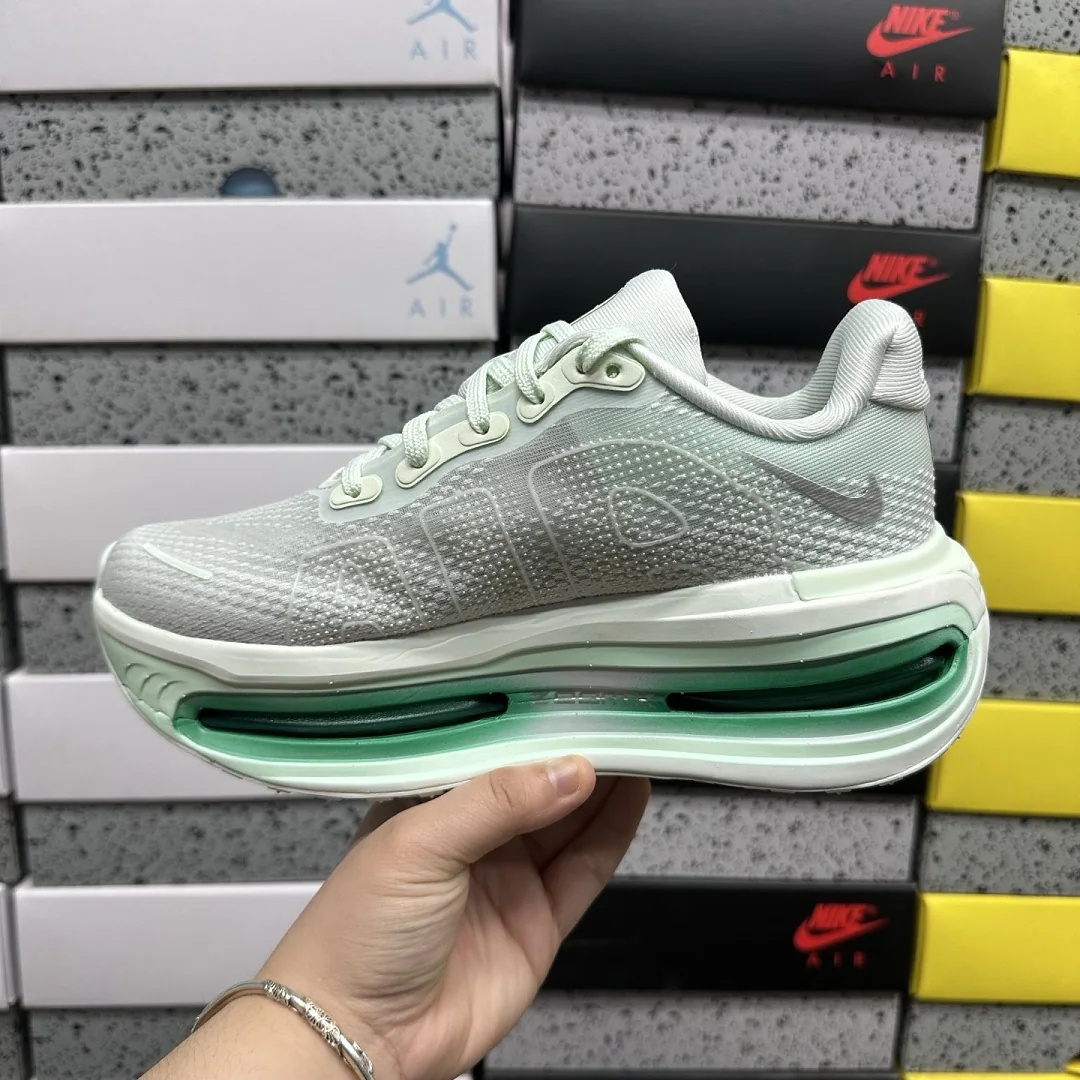 나이키 [M] 보메로 프리미엄 HM5973-300 201721 Nike Vomero Premium Barely Green 상세 이미지 4