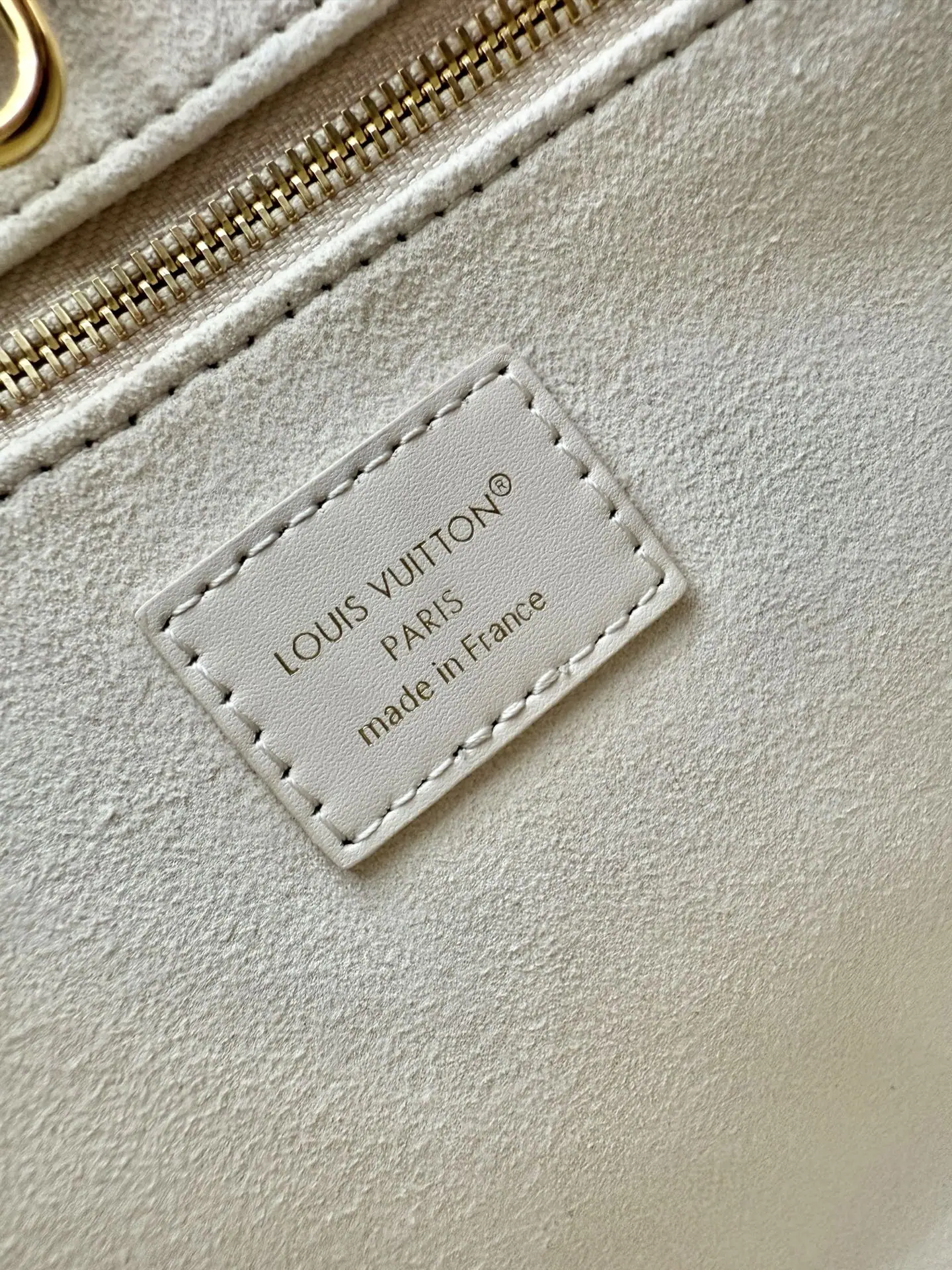 루이비통 다이아몬드 패턴 가죽 가방 M25770 상세 이미지 7