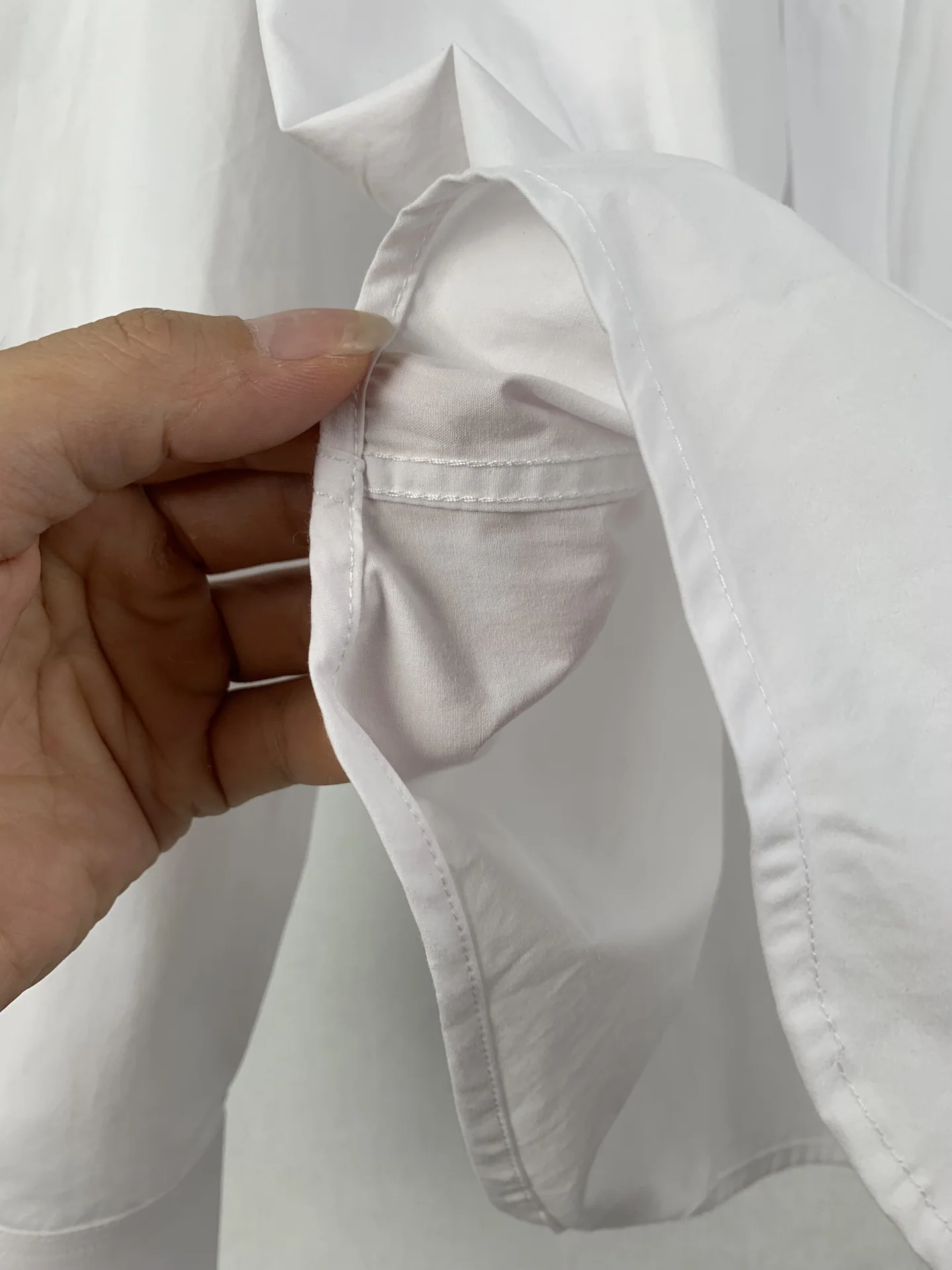 로에베 코튼 자수 남성 긴팔 셔츠 26SS 상세 이미지 10