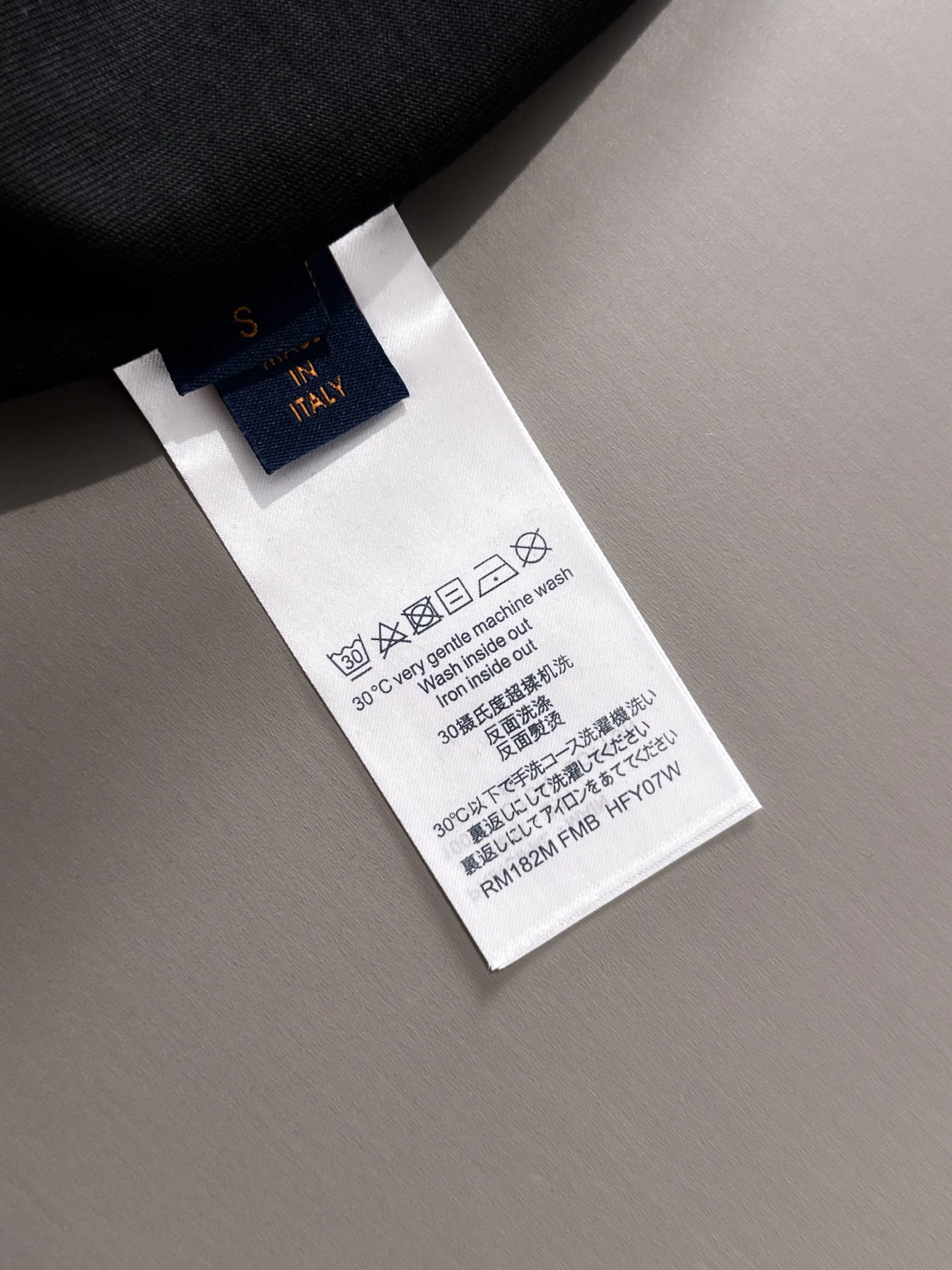 루이비통 네잎 클로버 자수 반팔 티셔츠 상세 이미지 8