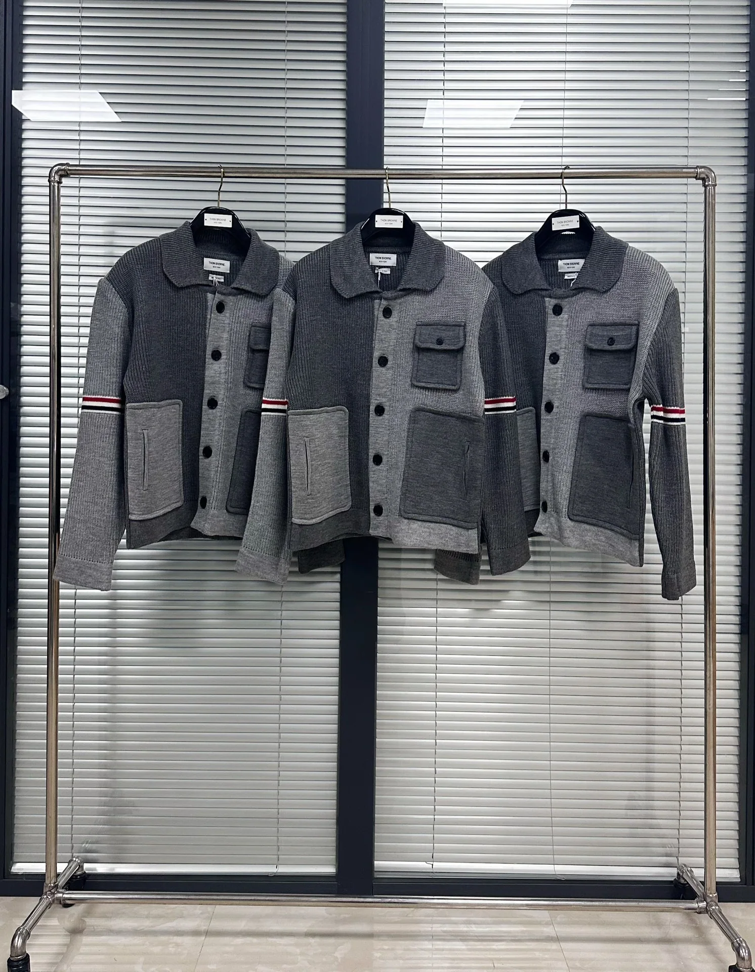 톰브라운 컬러 블록 남성 자켓 143019