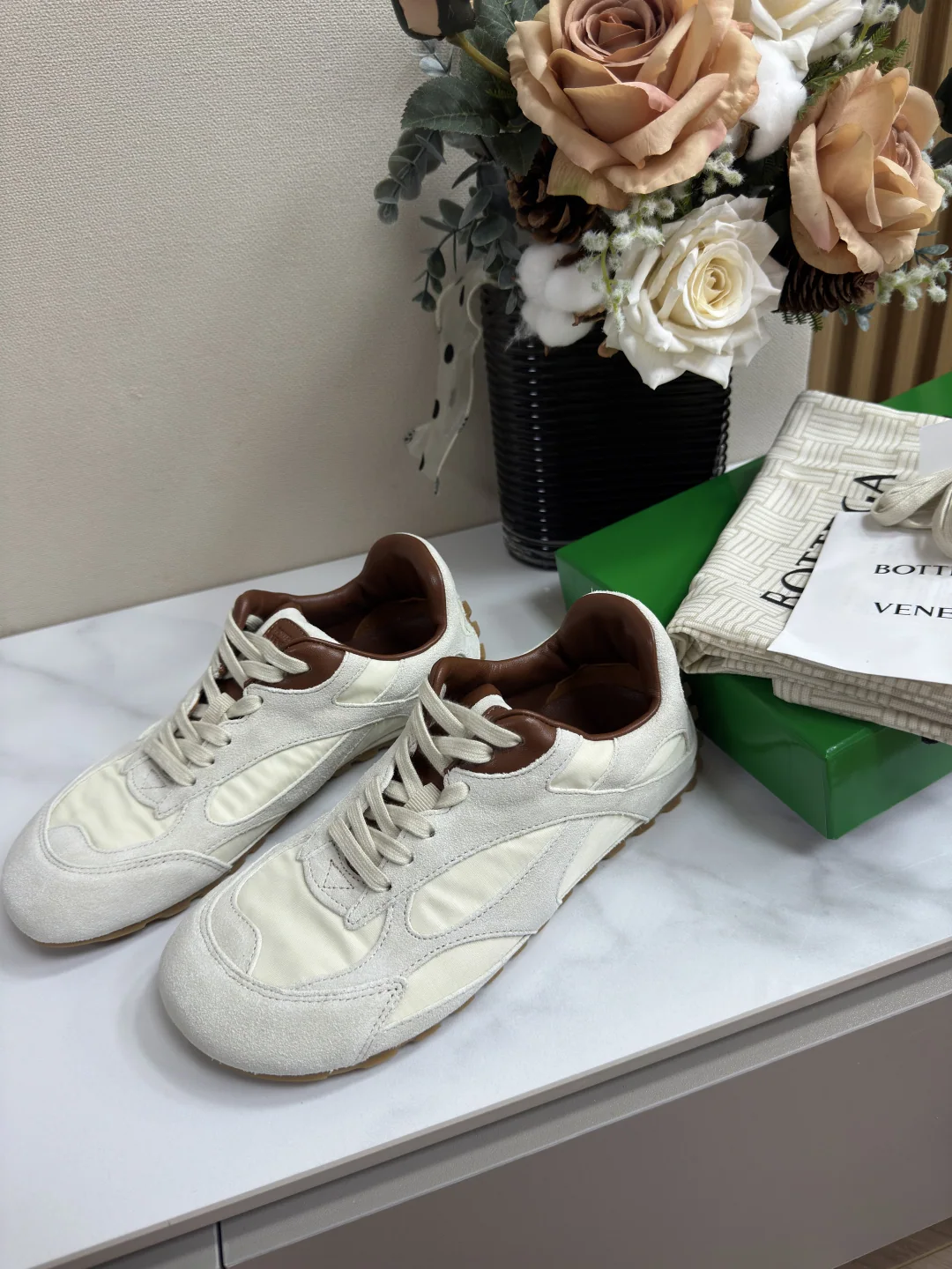 보테가베네타 오비트 플래시 레트로 여성 스니커즈 상세 이미지 4