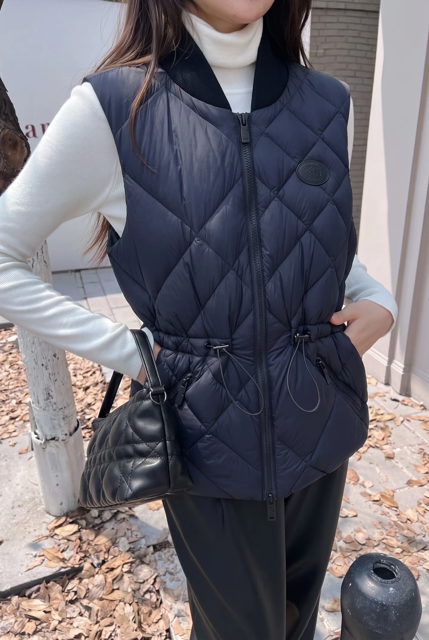 버버리 스탠드 카라 A라인 다운 조끼 155907