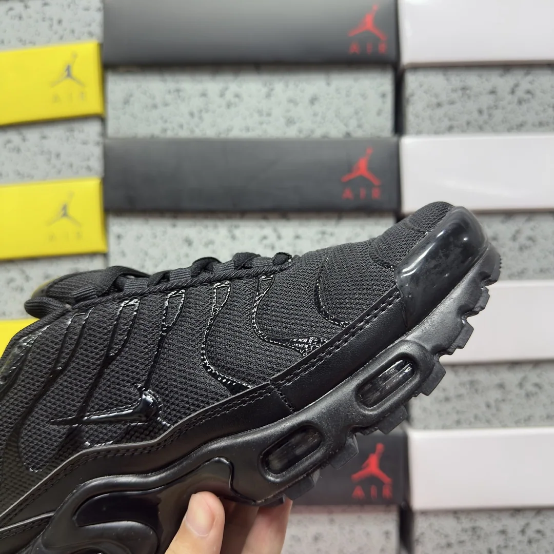 나이키 [BD] 에어 맥스 플러스 604133-050 201896 Nike Air Max Plus Triple Black 상세 이미지 3