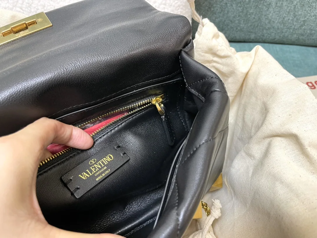 발렌티노 가죽 체인 백 상세 이미지 5