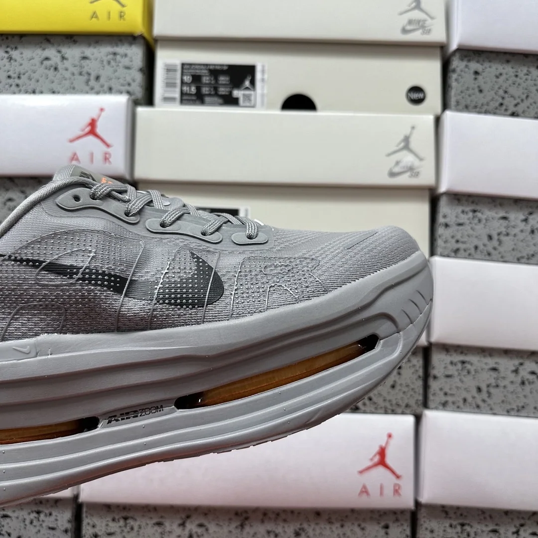 나이키 [5A] 보메로 프리미엄 그레이 HQ2050-755 201632 Nike Vomero Premium 상세 이미지 5