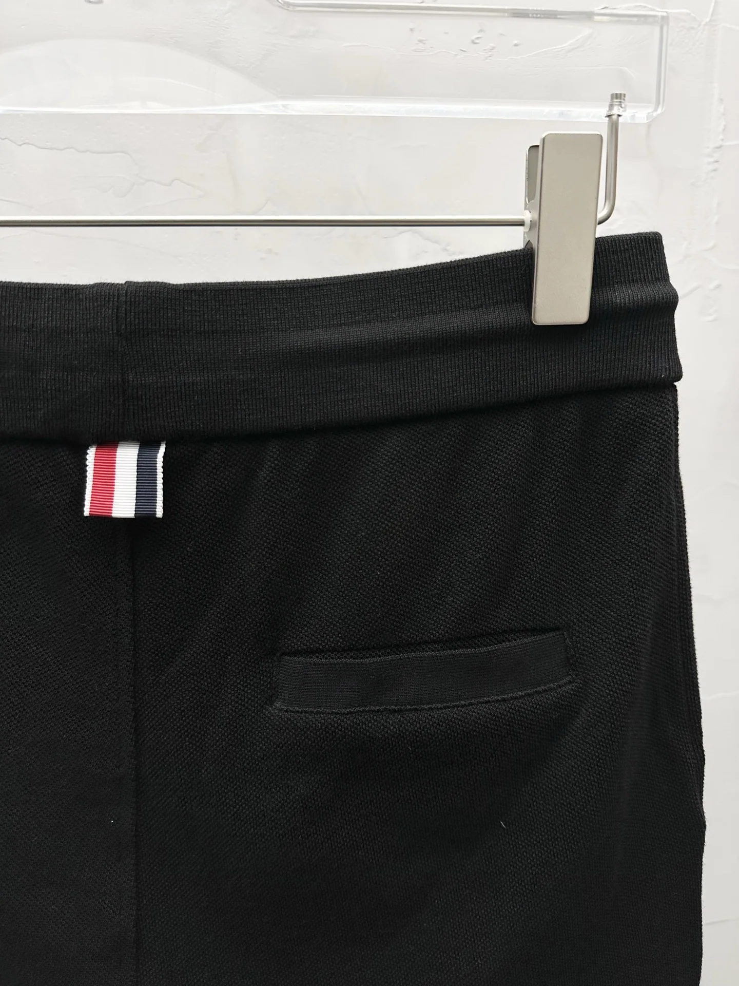 톰브라운 피케 스트라이프 남성 반바지 상세 이미지 8