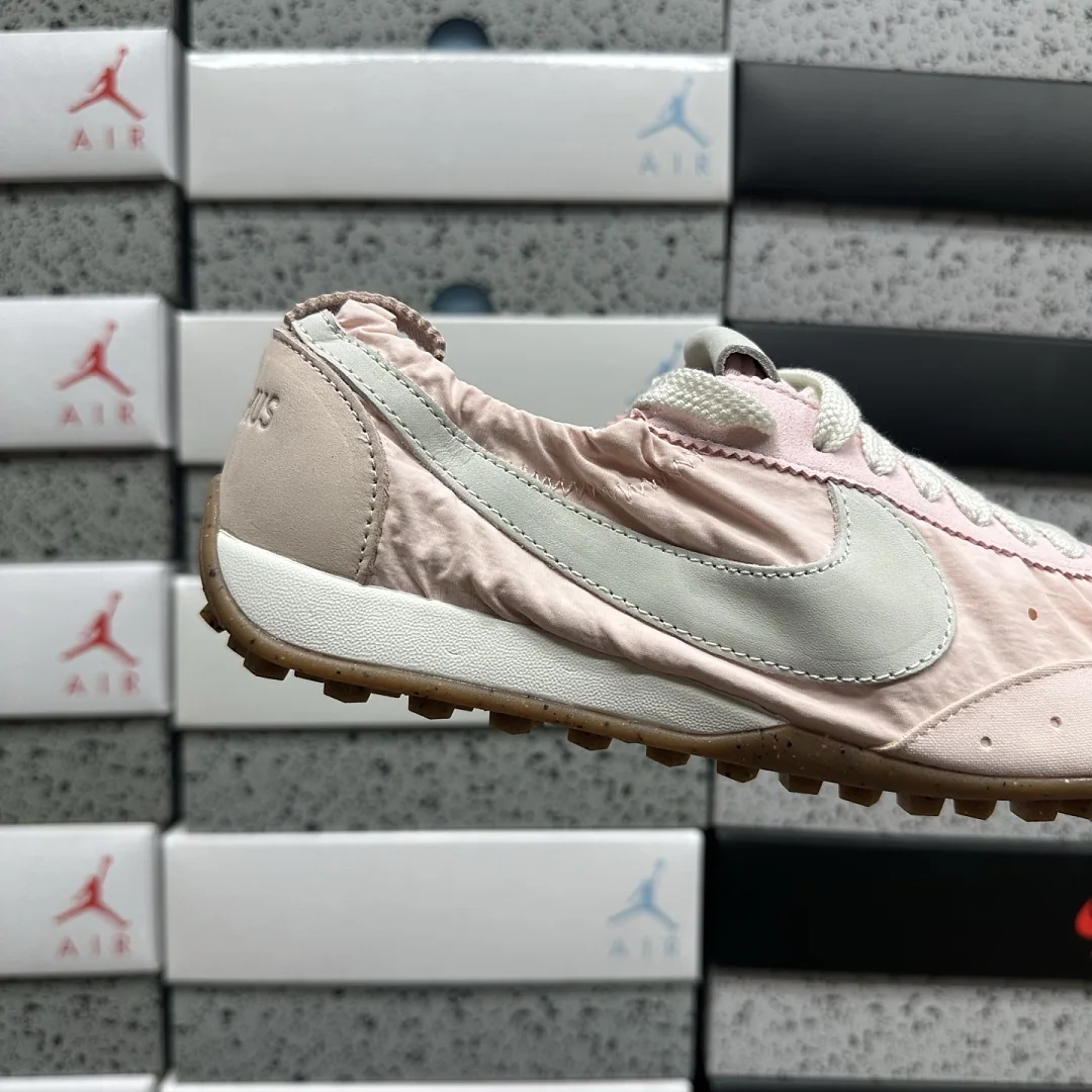나이키 [GOD] HV8547-601 201601 Nike Moon Shoe SP Jacquemus Aluminum Pink 상세 이미지 2