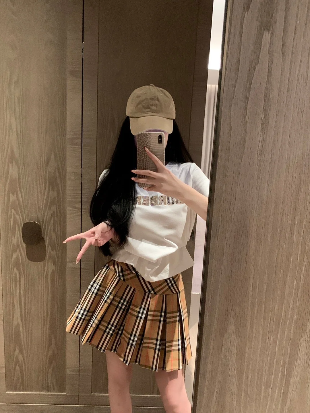 버버리 업리케 자수 라인스톤 남성 반팔 티셔츠 상세 이미지 8