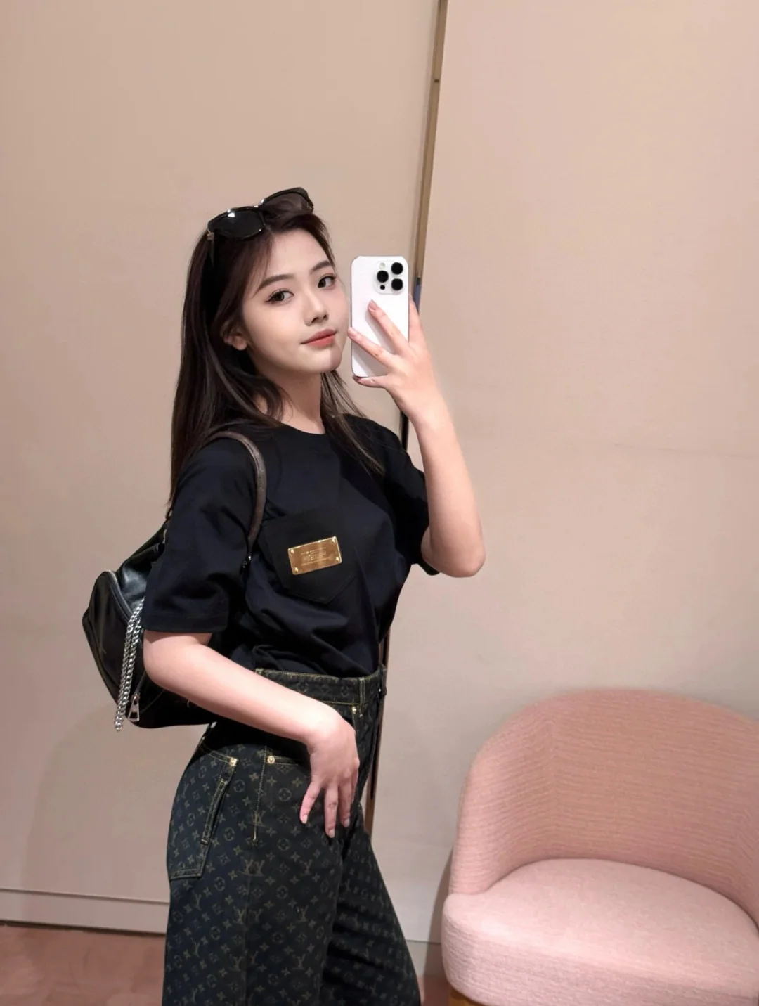 루이비통 데님 패치워크 메탈 포켓 크루넥 반팔 티셔츠 상세 이미지 3