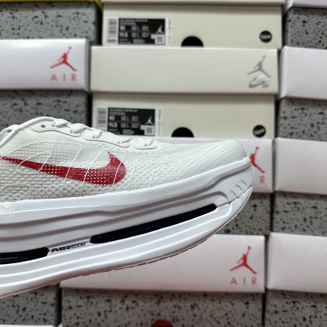 나이키 [5A] 보메로 프리미엄 화이트 레드 HQ2050-718 201623 Nike Vomero Premium 상세 이미지 4