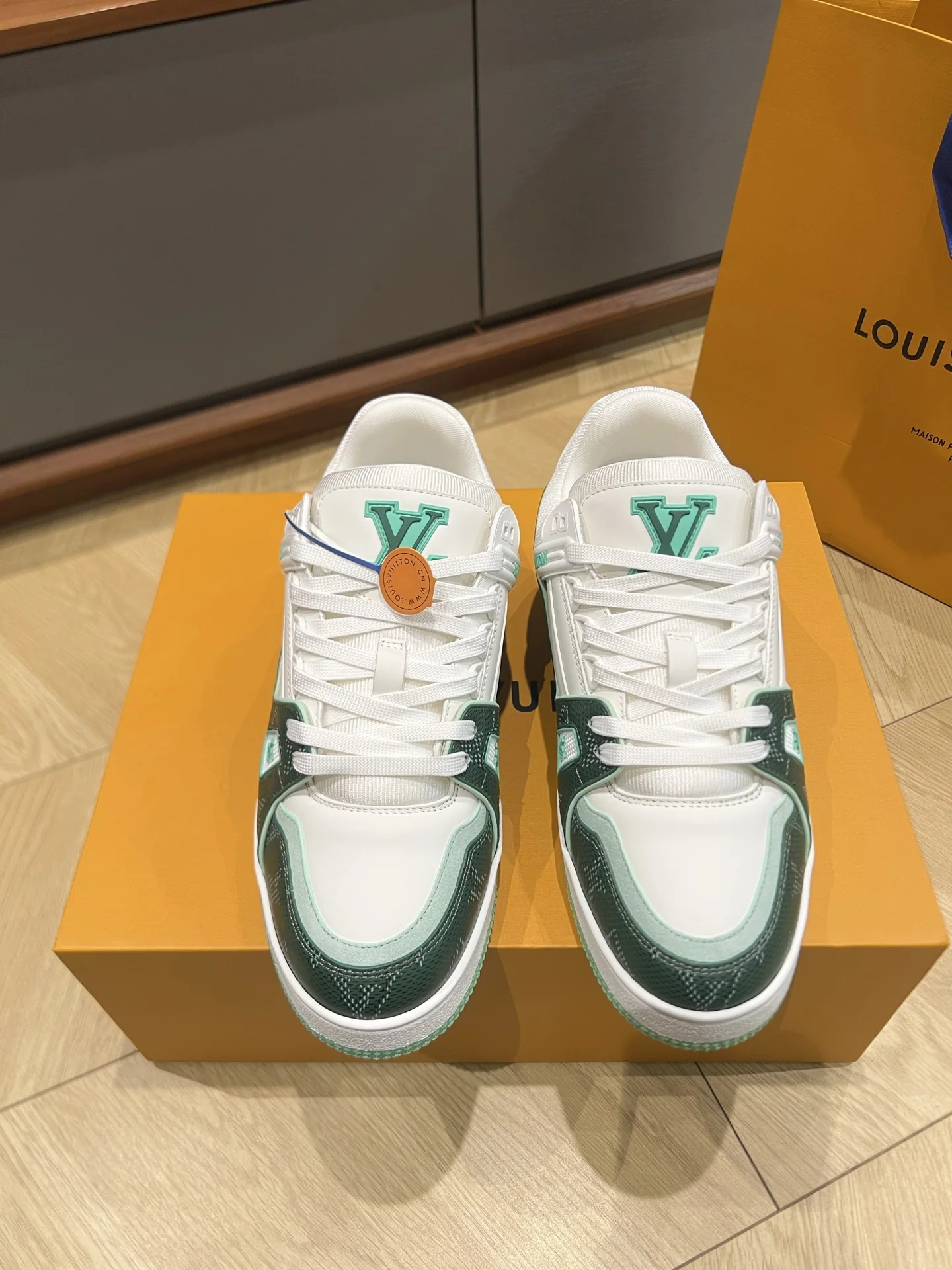 루이비통 LV 26 트레이너 신발 상세 이미지 1