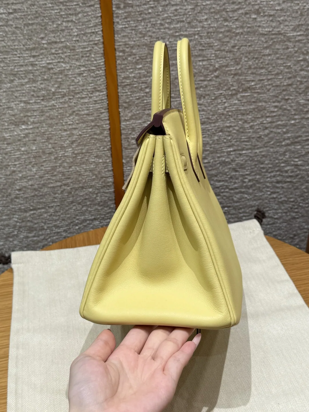 에르메스 버킨 25 cm 소가죽 가방 상세 이미지 4