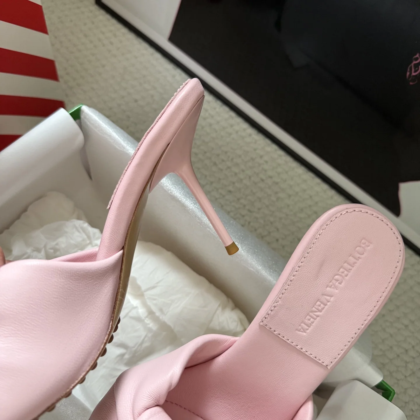 보테가베네타 매듭 장식 뮬 슬리퍼 상세 이미지 4