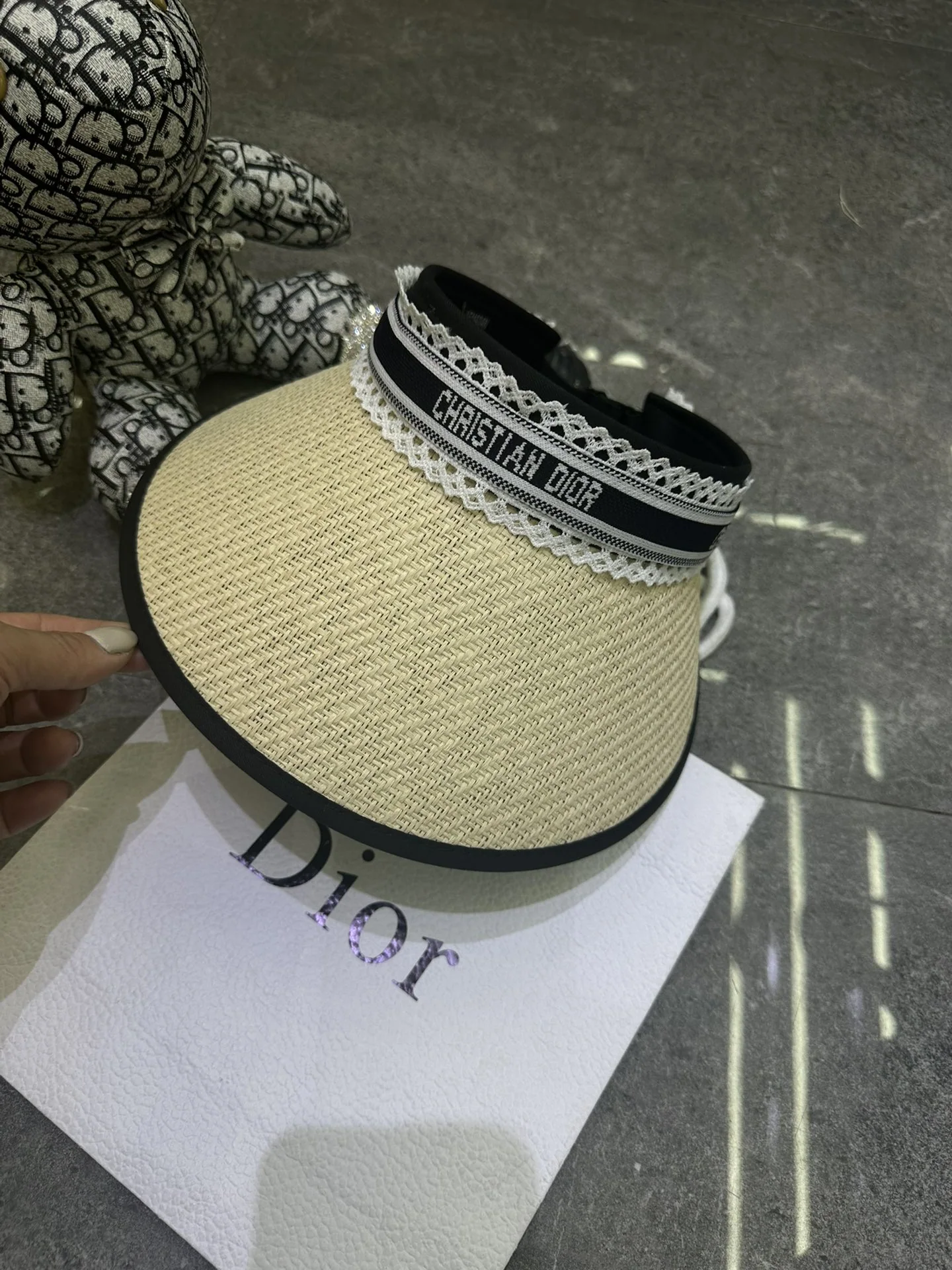디올 썸머 바이저 밀짚 모자 상세 이미지 9