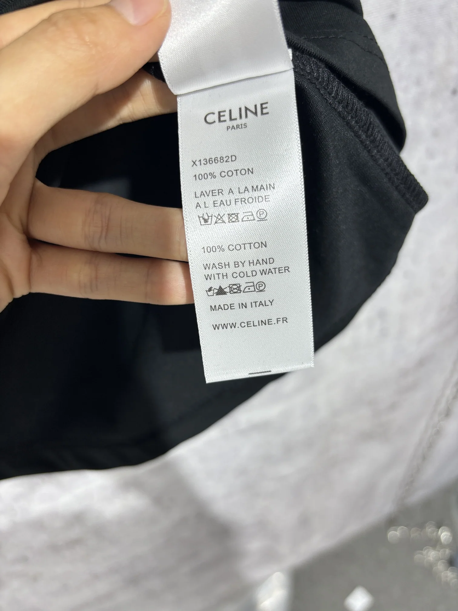 셀린느 레터 로고 프린트 크루넥 반팔 티셔츠 상세 이미지 8