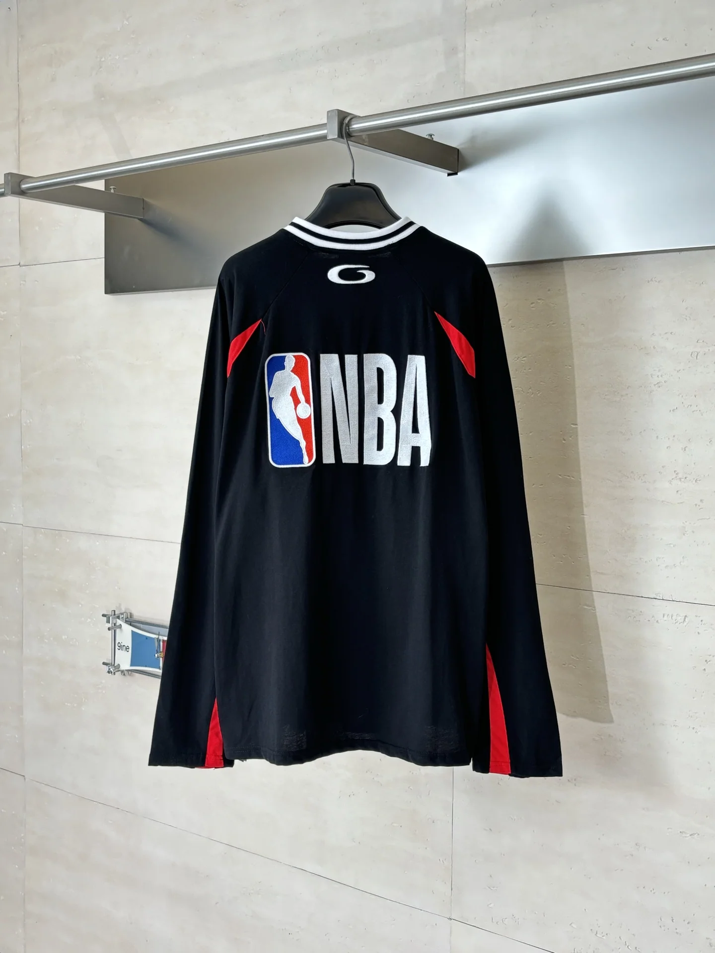 발렌시아가 NBA 콜라보 자수 긴팔 저지 2026 SS 상세 이미지 2
