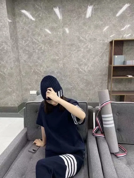 톰브라운 남성 와플 니트 반팔 티셔츠 상세 이미지 8