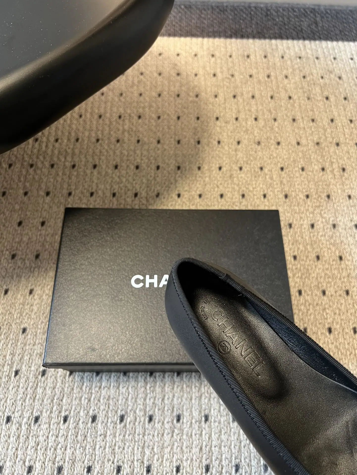 샤넬 더블 C 블록 포인티드 토 플랫슈즈 상세 이미지 8